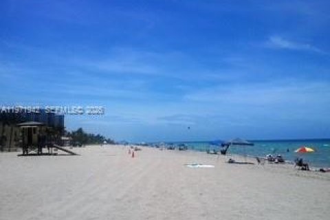 Copropriété à vendre à Hollywood, Floride: 1 chambre, 78.41 m2 № 2033415 - photo 19