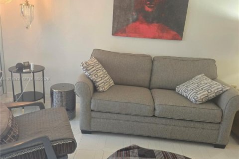 Condominio en venta en Hollywood, Florida, 1 dormitorio, 78.41 m2 № 2033415 - foto 9