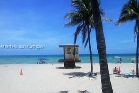 Copropriété à vendre à Hollywood, Floride: 1 chambre, 78.41 m2 № 2033415 - photo 18