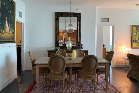 Condominio en alquiler en North Bay Village, Florida, 2 dormitorios, 162.86 m2 № 1988040 - foto 9