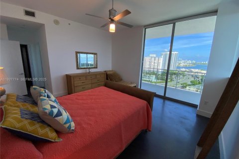 Condominio en alquiler en North Bay Village, Florida, 2 dormitorios, 162.86 m2 № 1988040 - foto 24