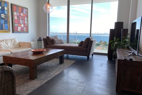 Condominio en alquiler en North Bay Village, Florida, 2 dormitorios, 162.86 m2 № 1988040 - foto 6