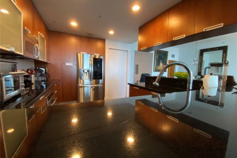 Condominio en alquiler en North Bay Village, Florida, 2 dormitorios, 162.86 m2 № 1988040 - foto 16