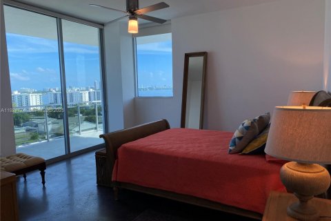 Condominio en alquiler en North Bay Village, Florida, 2 dormitorios, 162.86 m2 № 1988040 - foto 26