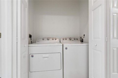 Townhouse in Riverview, Florida 3 bedrooms, 143.72 sq.m. № 2157674 - photo 14