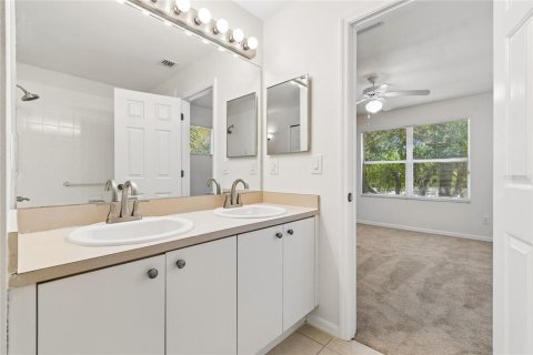 Townhouse in Riverview, Florida 3 bedrooms, 143.72 sq.m. № 2157674 - photo 27
