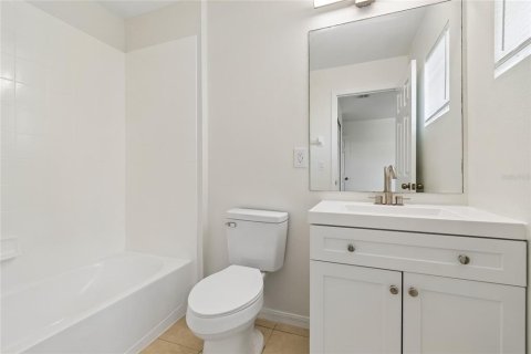 Townhouse in Riverview, Florida 3 bedrooms, 143.72 sq.m. № 2157674 - photo 21