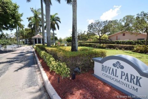 Copropriété à louer à Oakland Park, Floride: 1 chambre, 69.68 m2 № 2169390 - photo 15