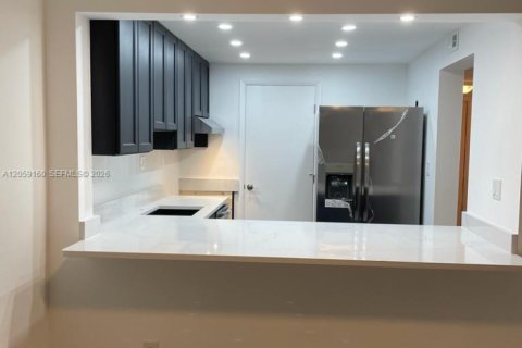 Copropriété à louer à Oakland Park, Floride: 1 chambre, 69.68 m2 № 2169390 - photo 5
