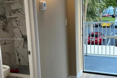 Copropriété à louer à Oakland Park, Floride: 1 chambre, 69.68 m2 № 2169390 - photo 9