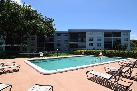 Copropriété à louer à Oakland Park, Floride: 1 chambre, 69.68 m2 № 2169390 - photo 12