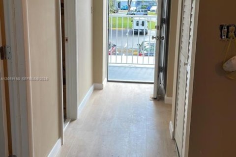 Copropriété à louer à Oakland Park, Floride: 1 chambre, 69.68 m2 № 2169390 - photo 8