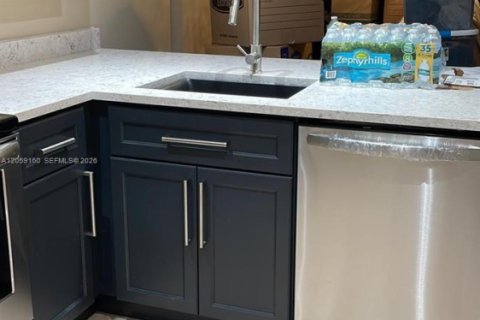 Copropriété à louer à Oakland Park, Floride: 1 chambre, 69.68 m2 № 2169390 - photo 3