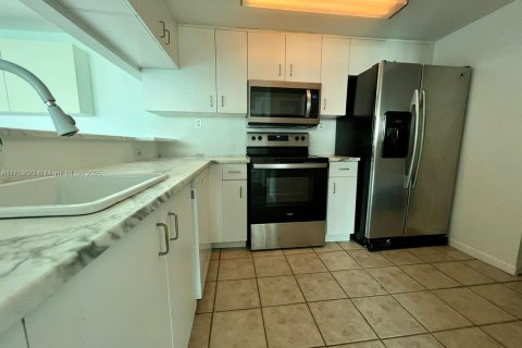 Appartement à louer à Miami Beach, Floride: 2 chambres, 100.15 m2 № 1864725 - photo 5