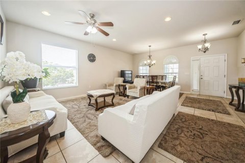House in Plant City, Florida 5 bedrooms, 302.86 sq.m. № 1775644 - photo 15
