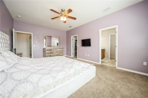 House in Plant City, Florida 5 bedrooms, 302.86 sq.m. № 1775644 - photo 19