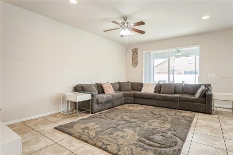 House in Plant City, Florida 5 bedrooms, 302.86 sq.m. № 1775644 - photo 10