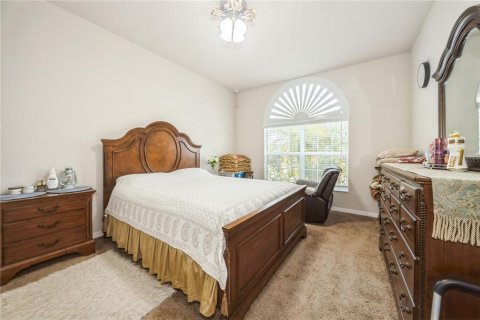 House in Plant City, Florida 5 bedrooms, 302.86 sq.m. № 1775644 - photo 17