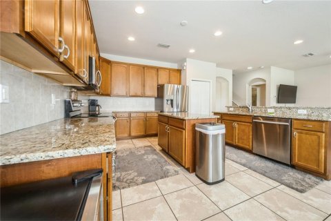 House in Plant City, Florida 5 bedrooms, 302.86 sq.m. № 1775644 - photo 6