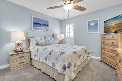Condo in Treasure Island, Florida, 2 bedrooms  № 1602067 - photo 16