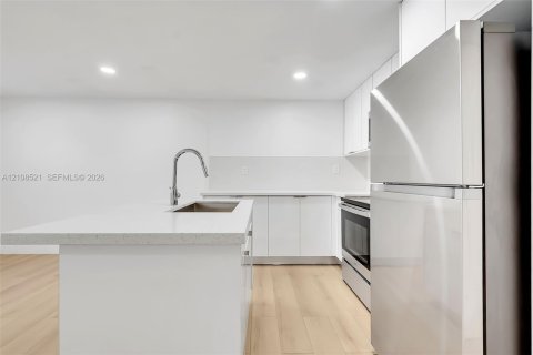 Villa ou maison à louer à Miami, Floride: 1 chambre, 690.45 m2 № 2428197 - photo 19