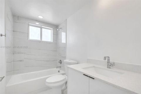 Villa ou maison à louer à Miami, Floride: 1 chambre, 690.45 m2 № 2428197 - photo 20