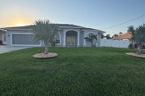 Casa en venta en North Port, Florida, 3 dormitorios, 165.74 m2 № 2107689 - foto 2