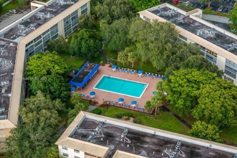 Copropriété à vendre à Coconut Creek, Floride: 2 chambres, 107.4 m2 № 1946700 - photo 20