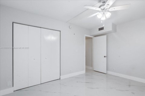 Copropriété à vendre à Coconut Creek, Floride: 2 chambres, 107.4 m2 № 1946700 - photo 9