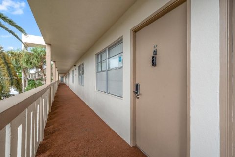Copropriété à vendre à Coconut Creek, Floride: 2 chambres, 107.4 m2 № 1946700 - photo 23