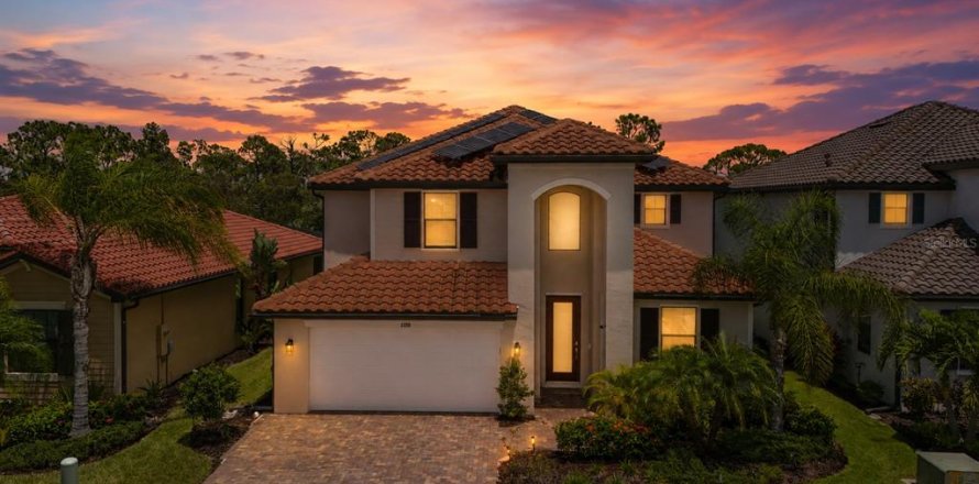 House in Naples, Florida 5 bedrooms, 300.45 sq.m. № 2258526