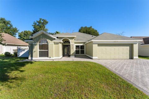 Villa ou maison à Ocoee, Floride 4 chambres, 185.06 m2 № 2421664