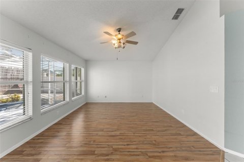 Villa ou maison à vendre à Ocoee, Floride: 4 chambres, 185.06 m2 № 2421664 - photo 17