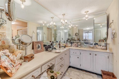 Купить кондоминиум в Майами-Бич, Флорида 1 спальня, 119.84м2, № 2057799 - фото 15