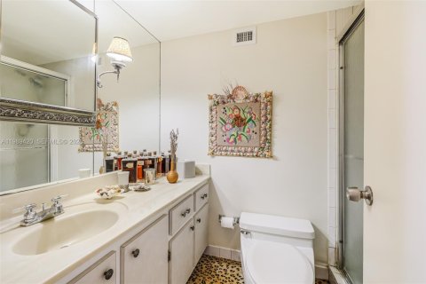 Купить кондоминиум в Майами-Бич, Флорида 1 спальня, 119.84м2, № 2057799 - фото 13