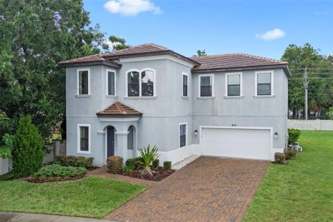 House in Haines City, Florida 3 bedrooms, 187.57 sq.m. № 1881267 - photo 2