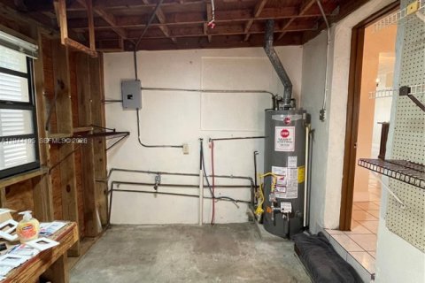 Casa en venta en Miramar, Florida, 4 dormitorios, 163.69 m2 № 2000679 - foto 21