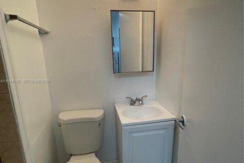 Casa en venta en Miramar, Florida, 4 dormitorios, 163.69 m2 № 2000679 - foto 18