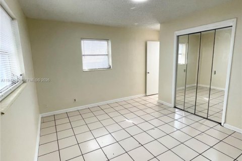 Casa en venta en Miramar, Florida, 4 dormitorios, 163.69 m2 № 2000679 - foto 10