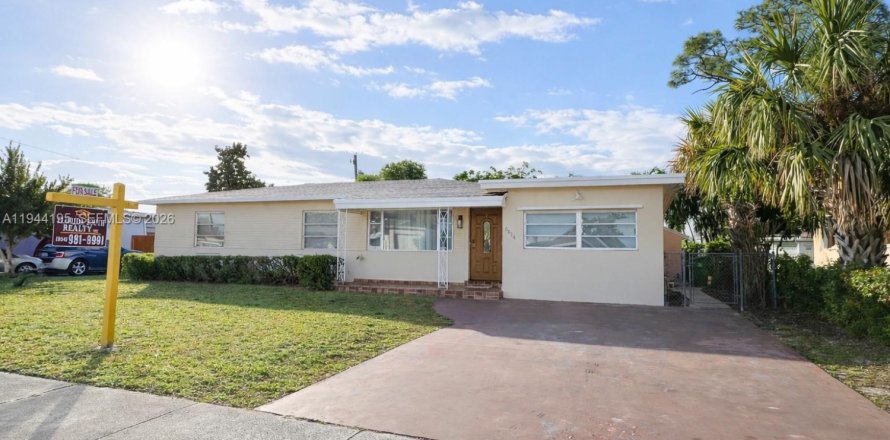 Casa en Miramar, Florida 4 dormitorios, 163.69 m2 № 2000679