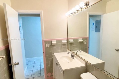 Casa en venta en Miramar, Florida, 4 dormitorios, 163.69 m2 № 2000679 - foto 9