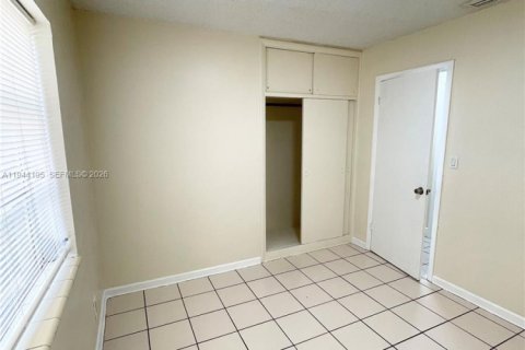 Casa en venta en Miramar, Florida, 4 dormitorios, 163.69 m2 № 2000679 - foto 6