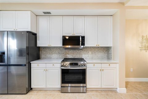 Copropriété à vendre à Punta Gorda, Floride: 2 chambres, 166.11 m2 № 2137775 - photo 15