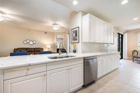 Copropriété à vendre à Punta Gorda, Floride: 2 chambres, 166.11 m2 № 2137775 - photo 18