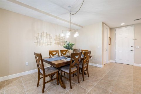 Copropriété à vendre à Punta Gorda, Floride: 2 chambres, 166.11 m2 № 2137775 - photo 11