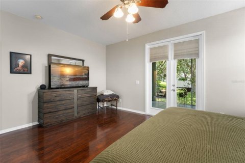 House in Minneola, Florida 5 bedrooms, 256.41 sq.m. № 2321226 - photo 16