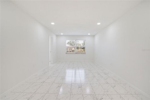 Condo in Bradenton, Florida, 1 bedroom № 2109709 - photo 3