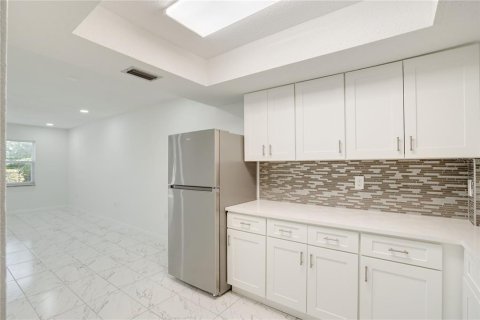 Condo in Bradenton, Florida, 1 bedroom № 2109709 - photo 14
