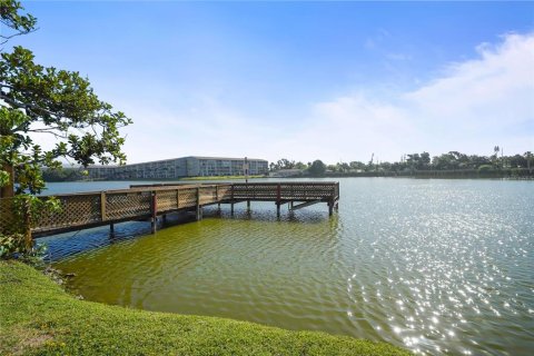 Condo in Bradenton, Florida, 1 bedroom № 2109709 - photo 30