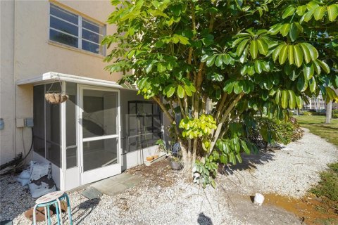 Condo in Bradenton, Florida, 1 bedroom № 2109709 - photo 28